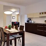 Karlova 25 דירה