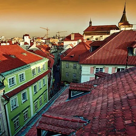 Karlova 25 Apartamento
