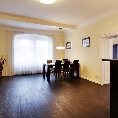 Karlova 25 Apartmán *