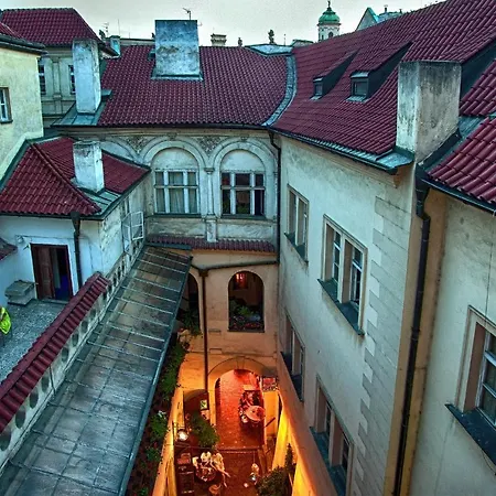 Karlova 25 Daire Prag