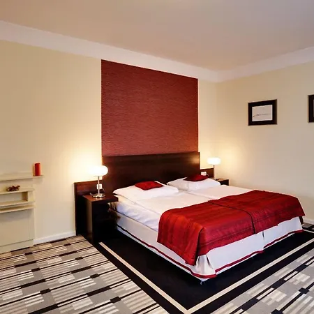 Karlova 25 * Prag