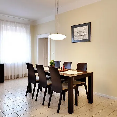Karlova 25 Apartament *