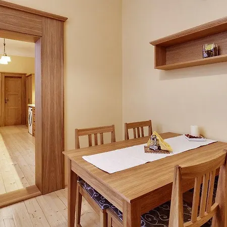Karlova 25 Apartament