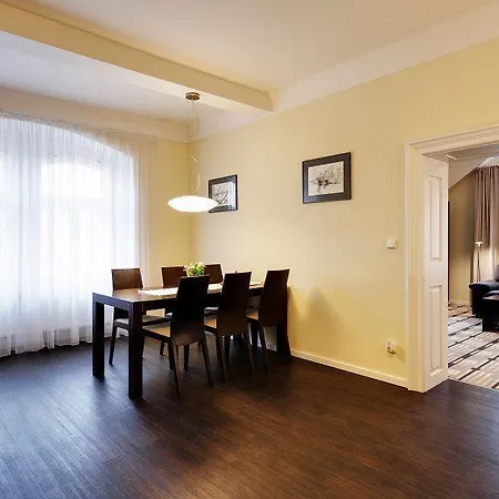 Karlova 25 Apartament *