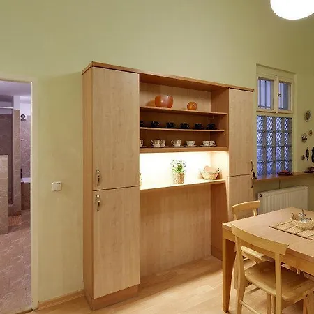 Karlova 25 Apartament *